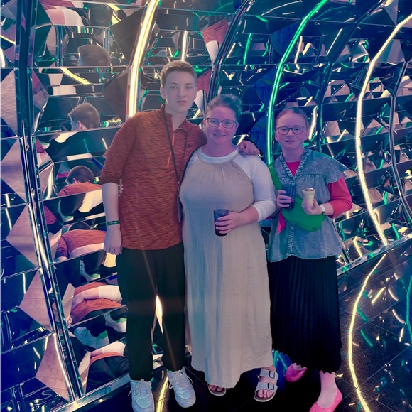 Meet your Posher, Kala - Picture 3 of 3